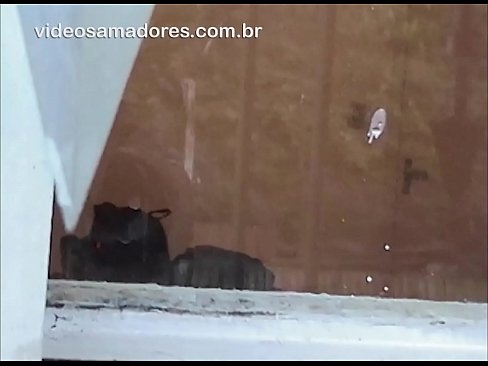 ❤️ Напален човек ја гледа својата девојка со друг дечко, снима ебано видео без да ја вознемирува двојката ❤❌ Ебате видео  кај нас ❌